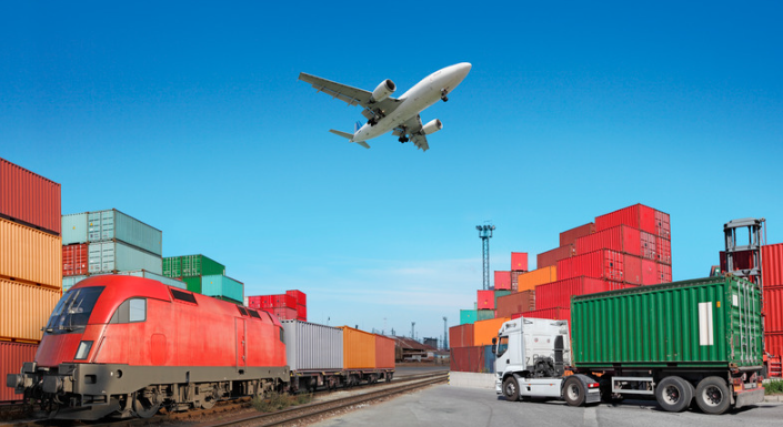 Rail vs Truck Freight: 5 Powerful Reasons Rail is the Smart Choice for Your Business in 2025 1 Truck vs Rail Freight
